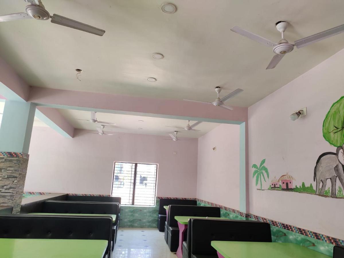 Green View Hotel & Resort Jhargram Екстер'єр фото