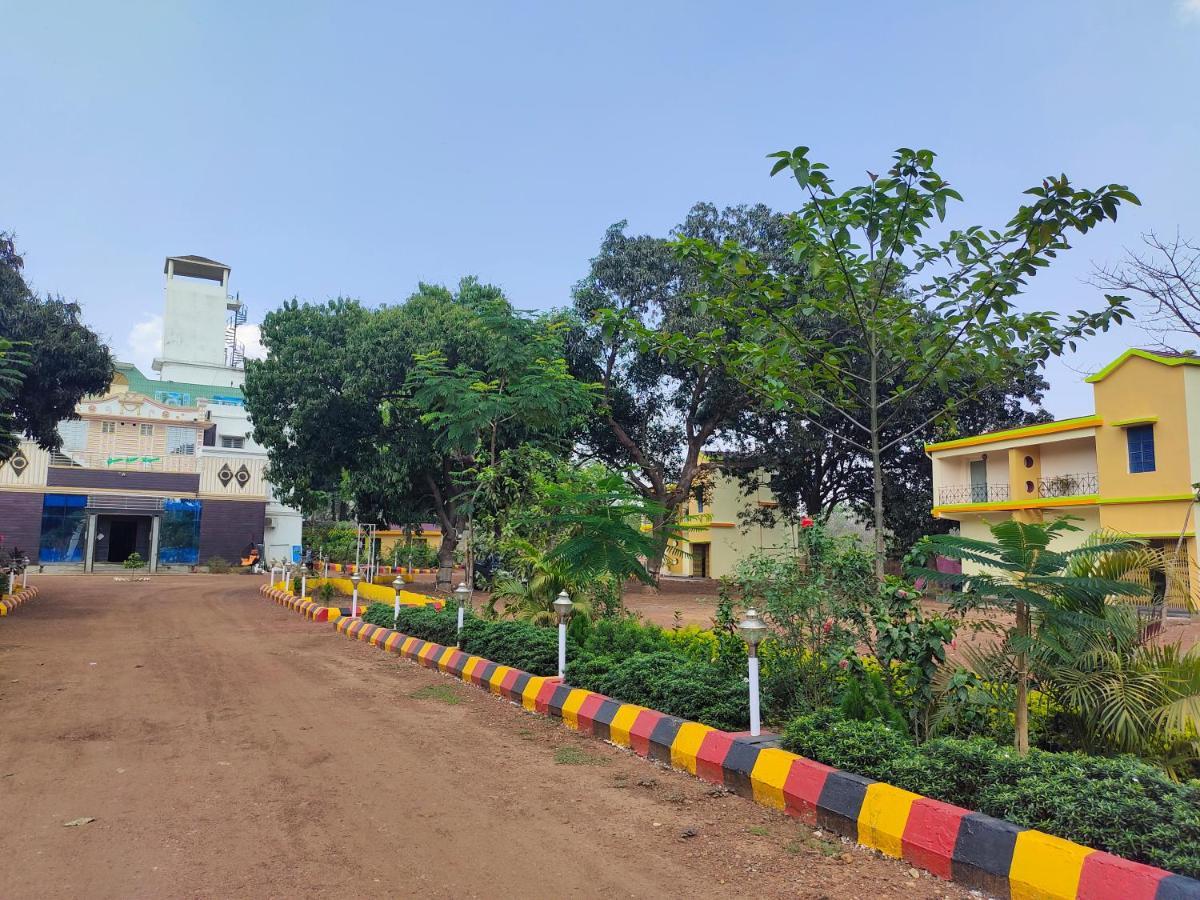 Green View Hotel & Resort Jhargram Екстер'єр фото